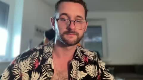 Snapshot of paulsimpsn chatting on 8, 9, 2025 love bush online show from 8, 9, 2025