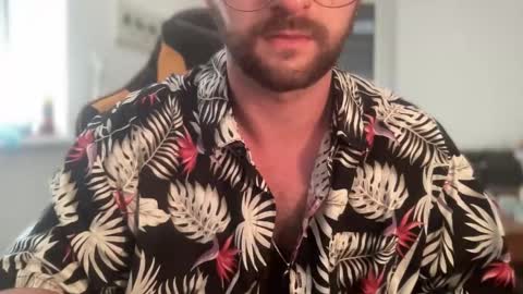 Snapshot of paulsimpsn chatting on 21, 9, 2025 love bush online show from 21, 9, 2025