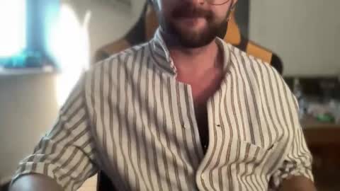 Snapshot of paulsimpsn chatting on 23, 9, 2025 love bush online show from 23, 9, 2025