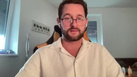 Snapshot of paulsimpsn chatting on 29, 9, 2025 love bush online show from 29, 9, 2025