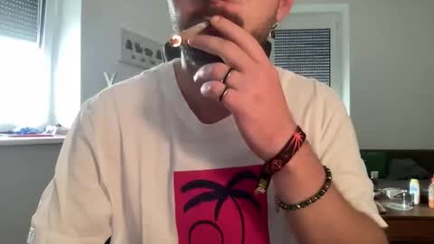 Snapshot of paulsimpsn chatting on 5, 10, 2025 love bush online show from 5, 10, 2025