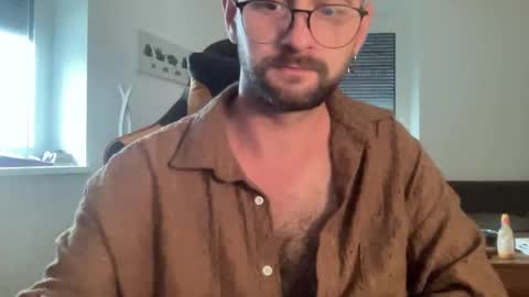 Snapshot of paulsimpsn chatting on 8, 10, 2025 love bush online show from 8, 10, 2025