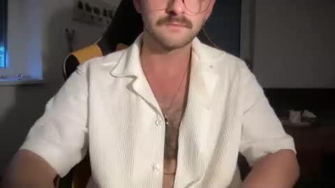 love bush online show from 22, 7, 2026
