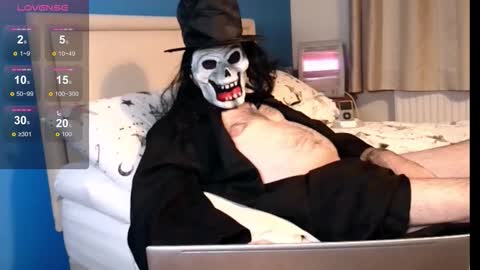 Snapshot of paulyandrew chatting on 31, 10, 2025 paulyandrew online show from 31, 10, 2025