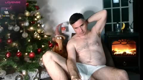 Snapshot of paulyandrew chatting on 17, 12, 2025 paulyandrew online show from 17, 12, 2025