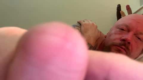 Snapshot of paulyb445 chatting on 4, 12, 2025 paulyb445 online show from 4, 12, 2025