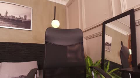 Snapshot of pavlovasw chatting on 21, 9, 2025 Pavlova online show from 21, 9, 2025