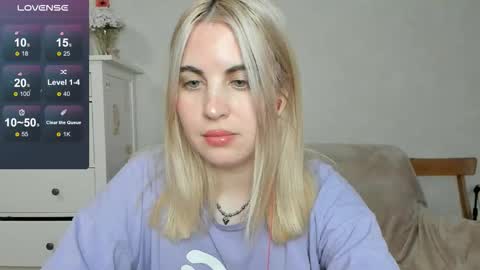 Snapshot of pawwsup1 chatting on 30, 10, 2025 Allisses online show from 30, 10, 2025