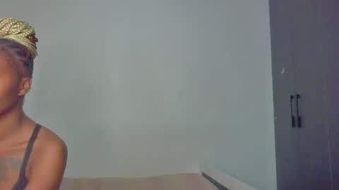 peach_ebonny online show from 21, 4, 2026