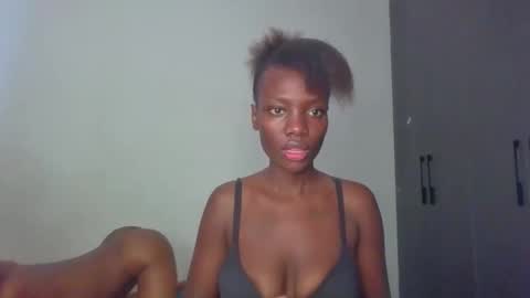 peach_ebonny online show from 19, 5, 2026