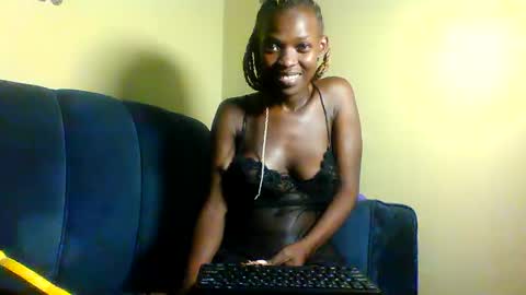 Snapshot of peachy_mummie chatting on 4, 10, 2025 peachie online show from 4, 10, 2025