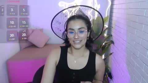 Snapshot of peachy_tay chatting on 31, 10, 2025 peachy_tay online show from 31, 10, 2025