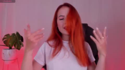 Snapshot of pear__moon chatting on 8, 11, 2025 LILLY online show from 8, 11, 2025