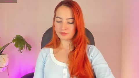 Snapshot of pear__moon chatting on 28, 11, 2025 LILLY online show from 28, 11, 2025