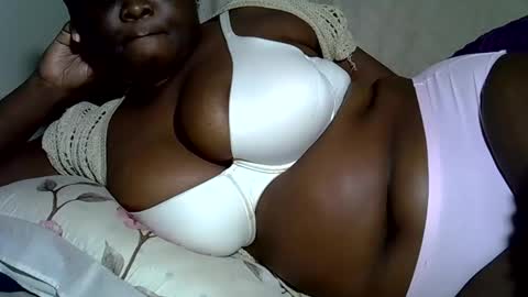 Snapshot of pearl_33 chatting on 24, 10, 2025 Keci online show from 24, 10, 2025