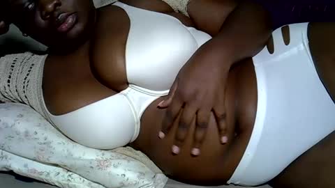 Snapshot of pearl_33 chatting on 4, 11, 2025 Keci online show from 4, 11, 2025