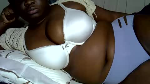 Snapshot of pearl_33 chatting on 9, 11, 2025 Keci online show from 9, 11, 2025