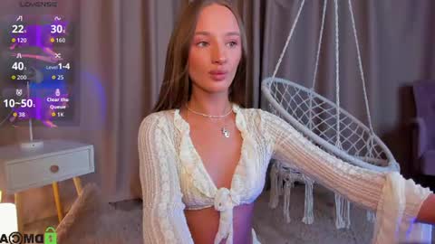 Snapshot of pearl_bloom chatting on 17, 7, 2026 Sex Leah online show from 17, 7, 2026