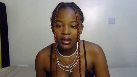 Snapshot of pearl_velvet chatting on 17, 11, 2025 vel online show from 17, 11, 2025