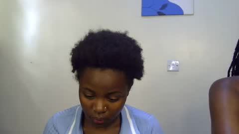 Snapshot of pearl_velvet chatting on 2, 12, 2025 vel online show from 2, 12, 2025