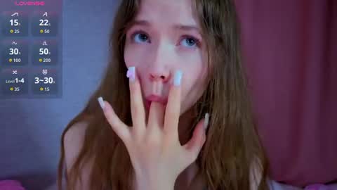 Snapshot of pearly_peach_ chatting on 11, 6, 2026 pearly_peach_ online show from 11, 6, 2026