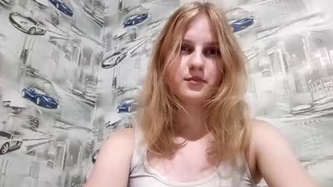 Snapshot of pebblepeck chatting on 8, 7, 2026 Sophie online show from 8, 7, 2026