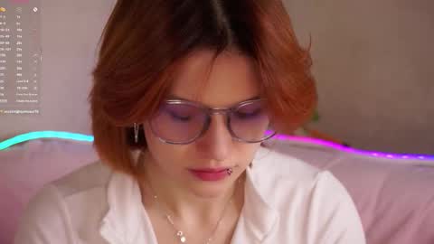 Snapshot of pebee chatting on 13, 10, 2025 Lily online show from 13, 10, 2025