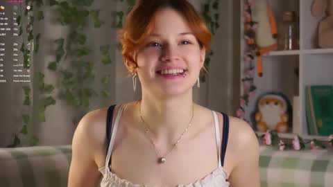 Snapshot of pebee chatting on 10, 11, 2025 Lily online show from 10, 11, 2025