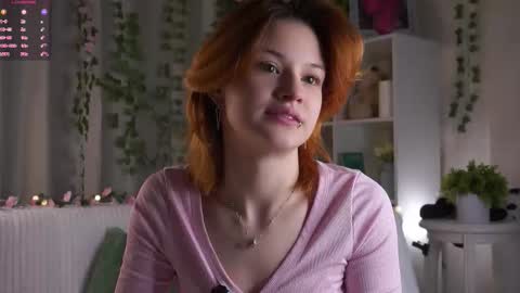 Snapshot of pebee chatting on 18, 11, 2025 Lily online show from 18, 11, 2025