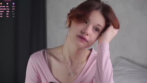 Snapshot of pebee chatting on 3, 12, 2025 Lily online show from 3, 12, 2025