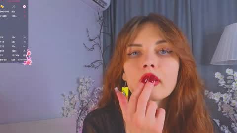 Snapshot of peggyhodges chatting on 19, 9, 2025 LisaDrako online show from 19, 9, 2025