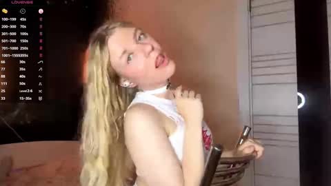 Snapshot of peggymeggy chatting on 10, 9, 2025 Mary online show from 10, 9, 2025