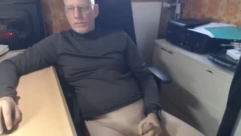 Snapshot of pemue65 chatting on 5, 11, 2025 Pemue65 online show from 5, 11, 2025