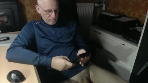 Pemue65 online show from 19, 12, 2025