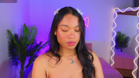 Snapshot of penelope_tay chatting on 5, 2, 2025 penelope online show from 5, 2, 2025