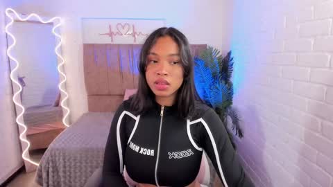 Snapshot of penelope_tay chatting on 3, 3, 2025 penelope online show from 3, 3, 2025