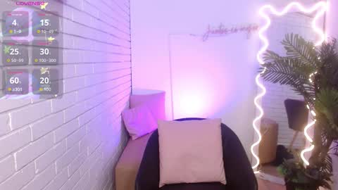 Snapshot of penelope_tay chatting on 25, 10, 2025 penelope online show from 25, 10, 2025