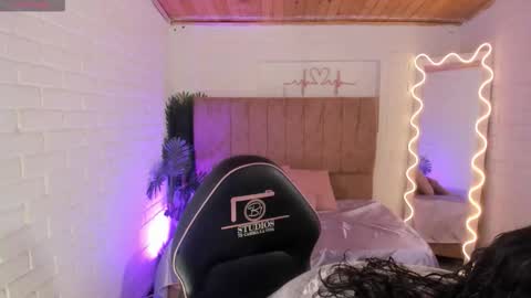 Snapshot of penelope_tay chatting on 10, 11, 2025 penelope online show from 10, 11, 2025