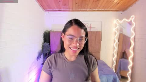 Snapshot of penelope_tay chatting on 18, 11, 2025 penelope online show from 18, 11, 2025