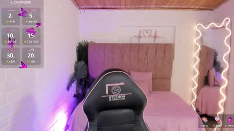 Snapshot of penelope_tay chatting on 23, 11, 2025 penelope online show from 23, 11, 2025