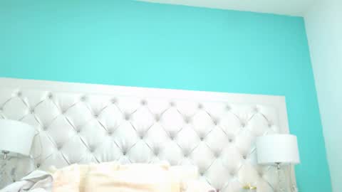 Penelope Laurent online show from 31, 10, 2025