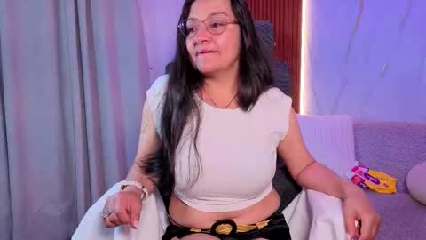 Snapshot of penelopevg chatting on 2, 12, 2025 Penelope online show from 2, 12, 2025