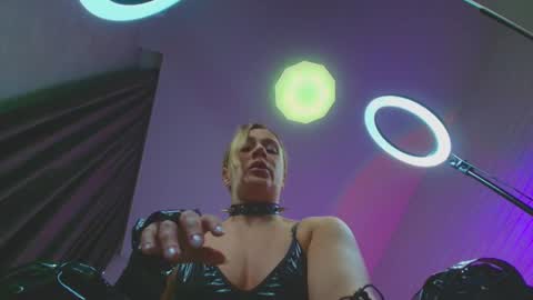 Dia  online show from 26, 12, 2024