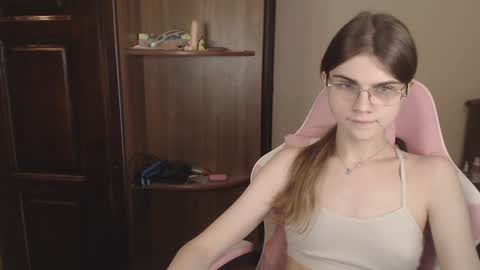 Snapshot of peralez_f chatting on 27, 12, 2024 Farida online show from 27, 12, 2024