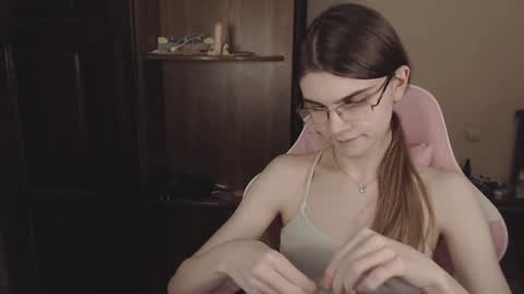 Snapshot of peralez_f chatting on 29, 12, 2024 Farida online show from 29, 12, 2024