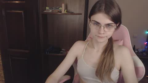 Snapshot of peralez_f chatting on 9, 1, 2025 Farida online show from 9, 1, 2025