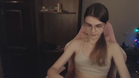 Snapshot of peralez_f chatting on 15, 1, 2025 Farida online show from 15, 1, 2025