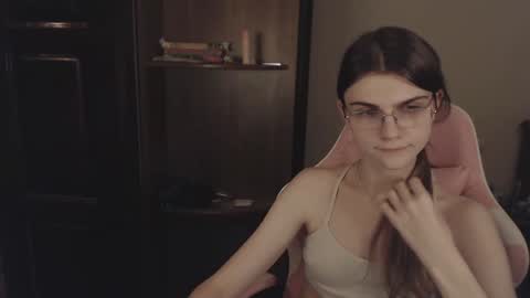 Snapshot of peralez_f chatting on 16, 1, 2025 Farida online show from 16, 1, 2025