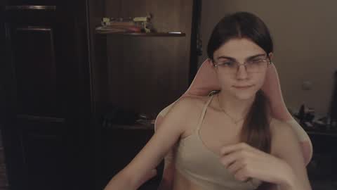 Snapshot of peralez_f chatting on 30, 1, 2025 Farida online show from 30, 1, 2025