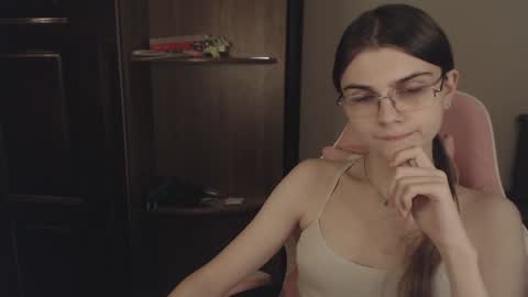 Snapshot of peralez_f chatting on 7, 2, 2025 Farida online show from 7, 2, 2025